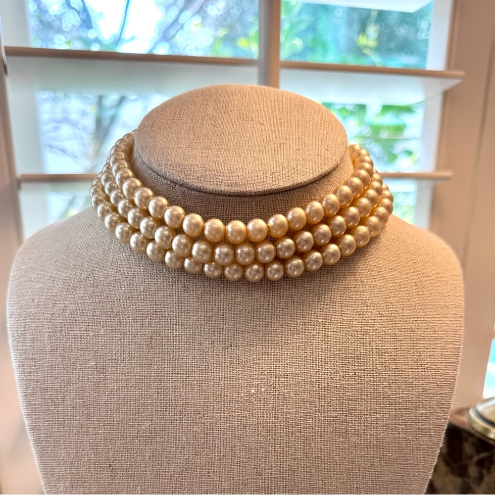 Elegant Vintage Victorian-Style Pearl Choker